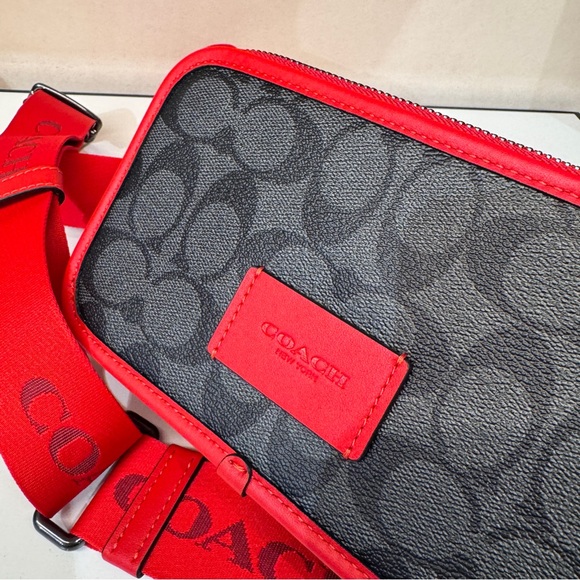 coach Wyatt Crossbody In Colorblock Signature Canvas cp185 - Picture 6 of 8